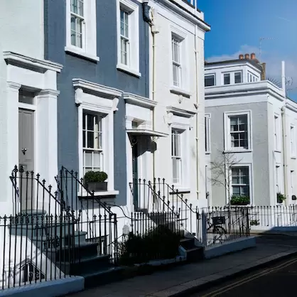 Stay in familiar surroundings